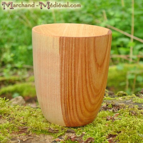 Gobelet viking en bois de frêne